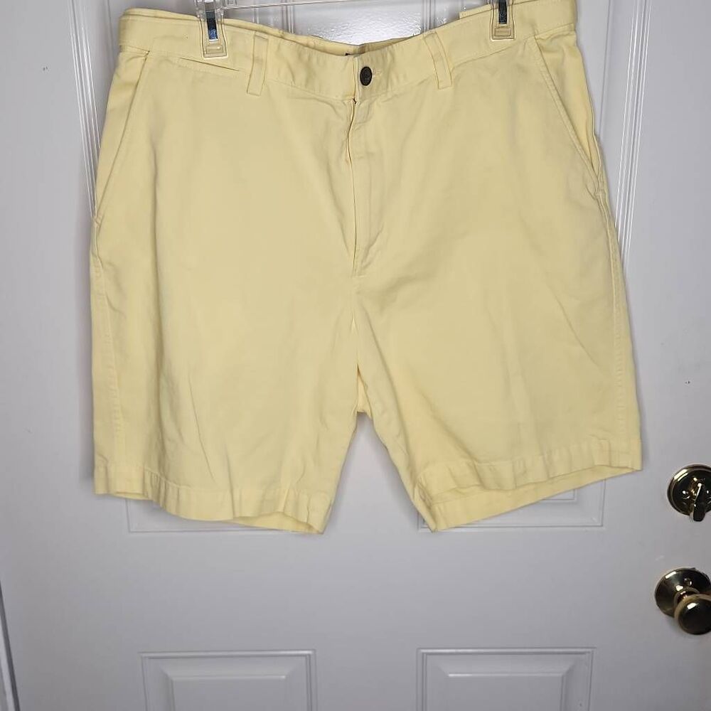 Lands End yellow chino shorts Men's size 36